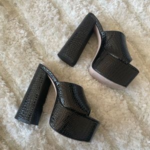 Schutz Dara’s Crocodile Leather Platform Sandal